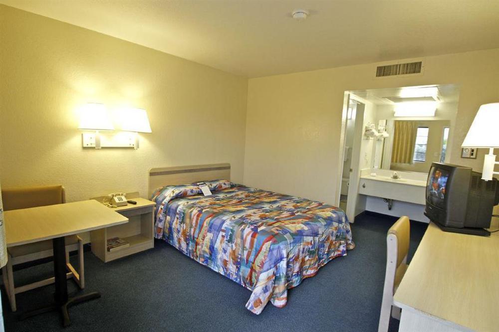 Motel 6-Coalinga, Ca - East חדר תמונה